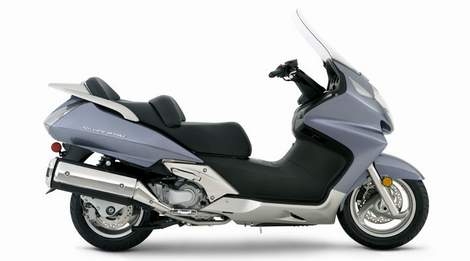 Honda Launces New Silver Wing 125 Scooter