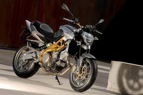 The Debut Of The Aprilia 750 Shiver