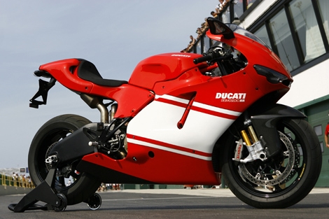 Ducati Desmosedici RR - The First Public Appearance